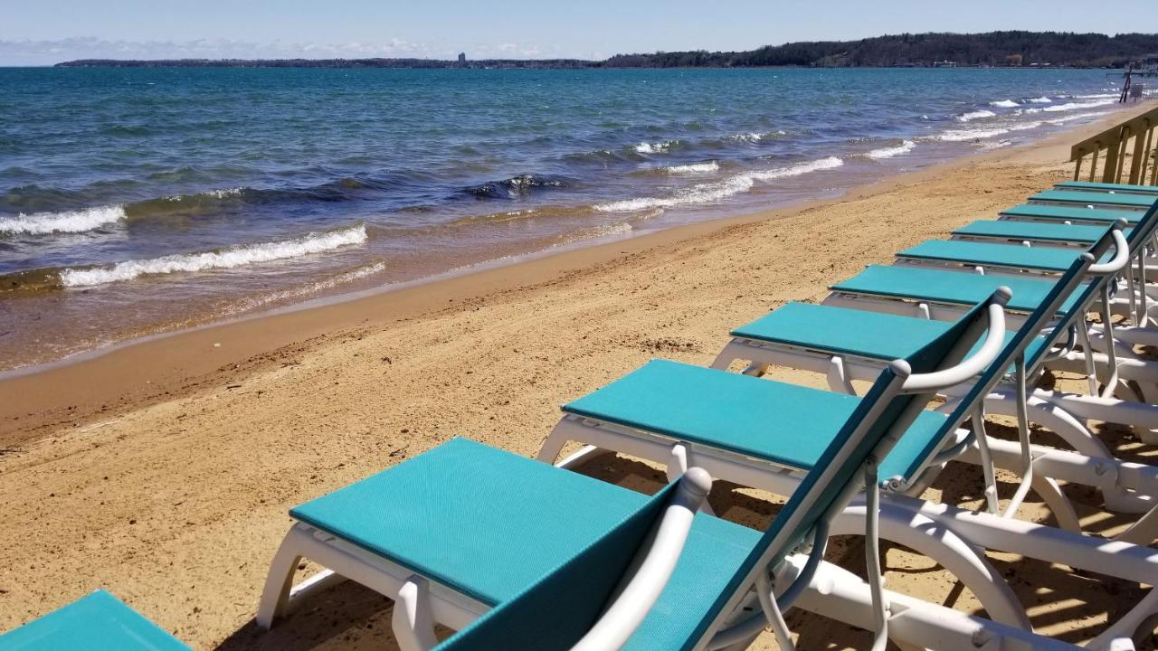 Brio Beach Inn Traverse City Kültér fotó