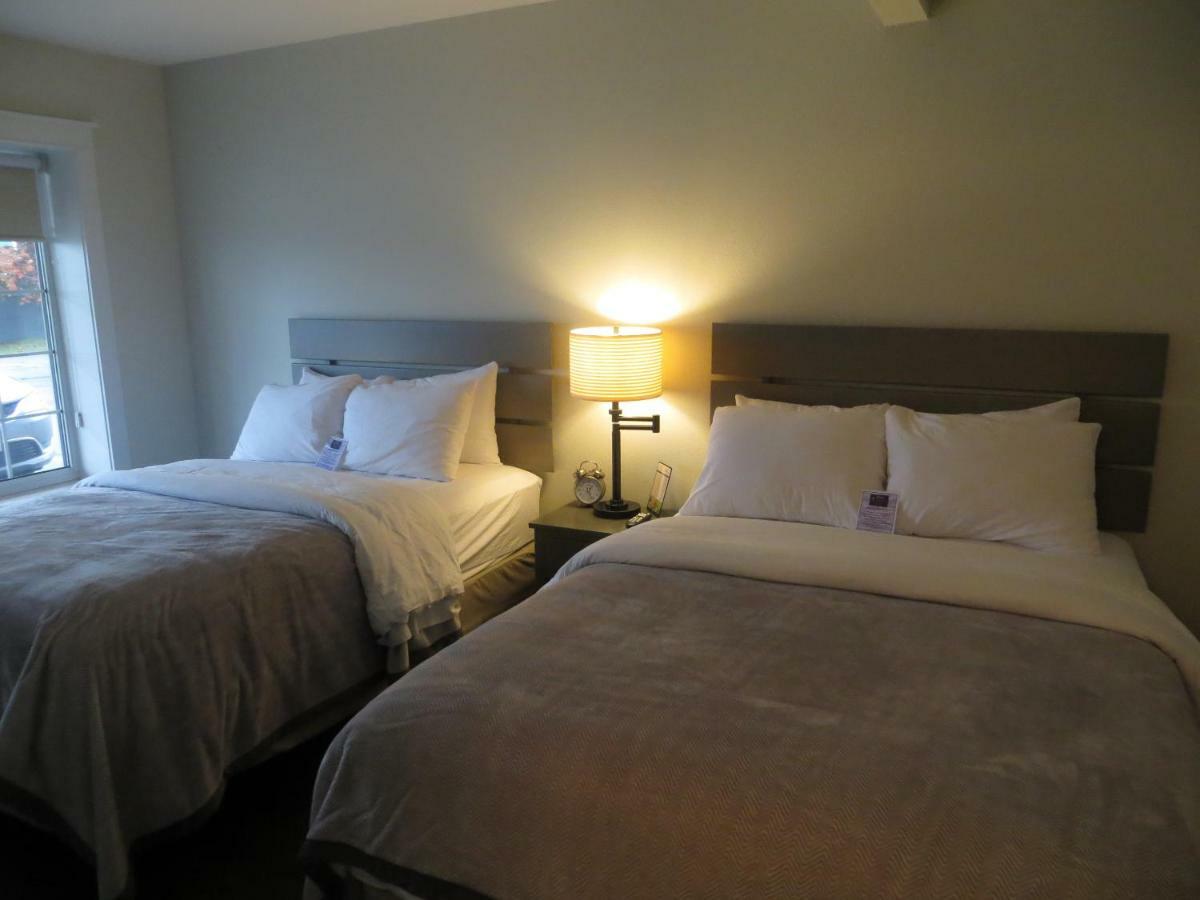 Brio Beach Inn Traverse City Kültér fotó
